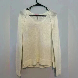 Lilly Pulizter White Sweater Size S Knit 100% Acrylic Long sleeve